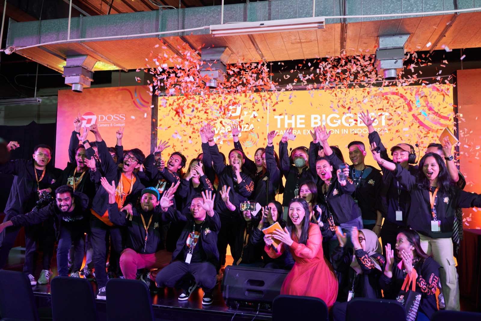 DOSS — Wrapping up DOSS Vaganza with an unforgettable moment with DOSS team