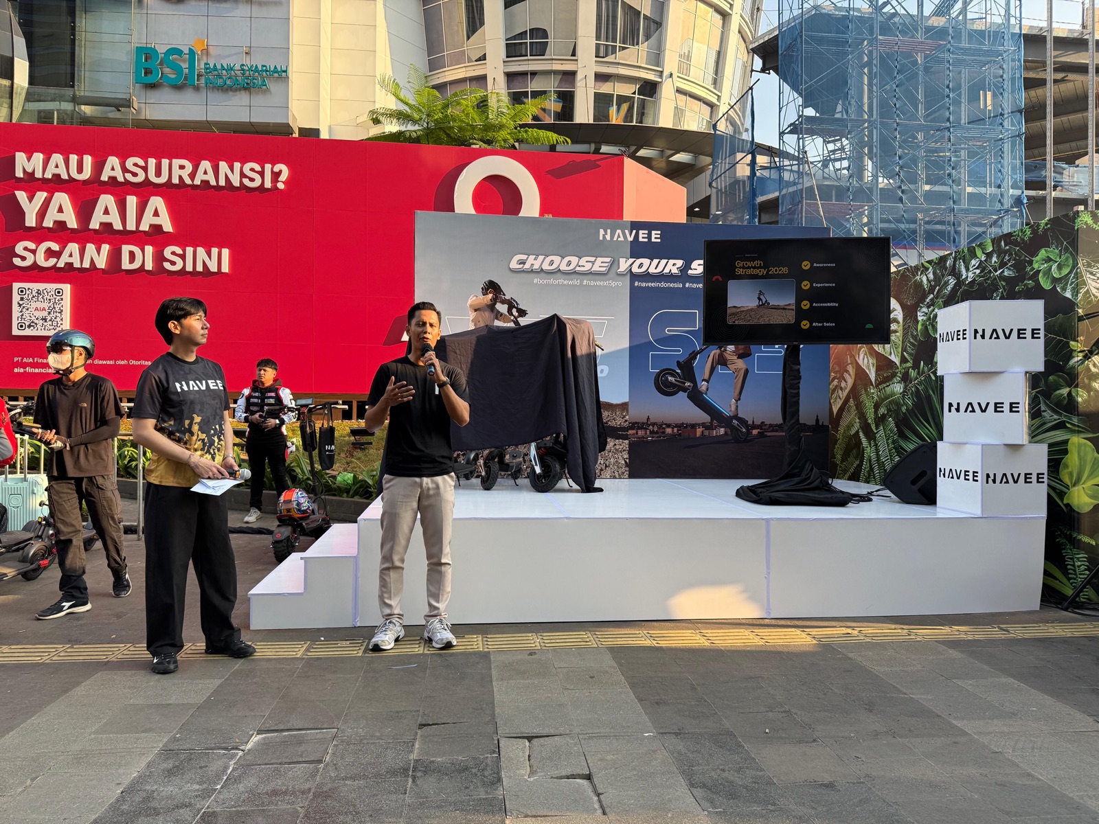 Grand Launch During Car Free Day Crowds.