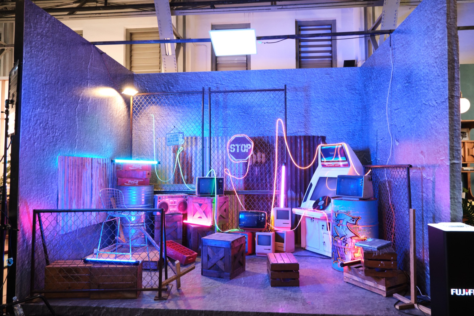 An industrial gaming warehouse theme.