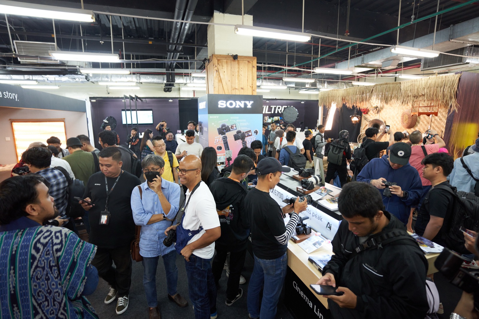 DOSS — Special area for product displays and sales.